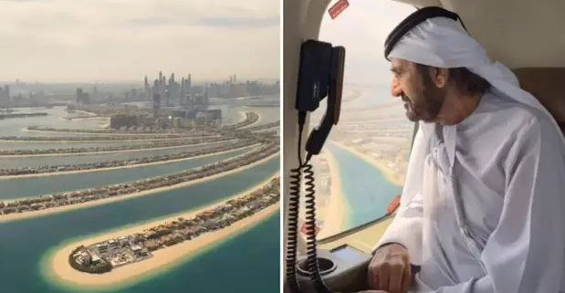 迪拜酋长乘坐直升机视察棕榈岛